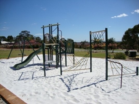 Swan View Playgrounds - Eaglemont Park Playground