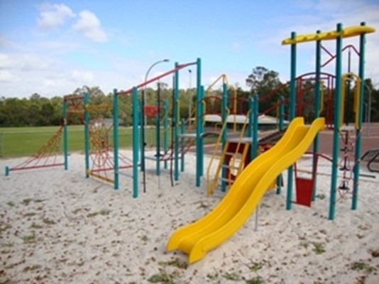 Mundaring Playgrounds - Mundaring Oval Playground