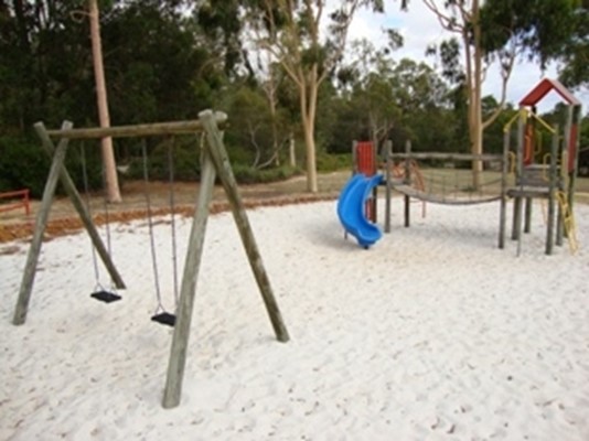 Mundaring Playgrounds - Noblewood Estate Reserve