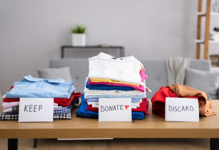 Decluttering: Living Better with Less with Laura Monisse